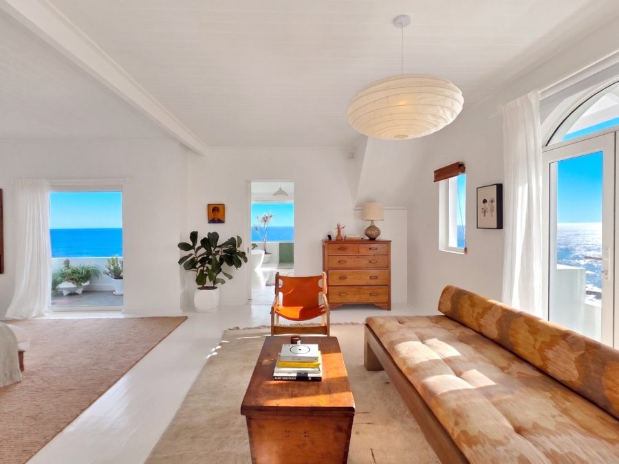 To Let 7 Bedroom Property for Rent in Bantry Bay Western Cape